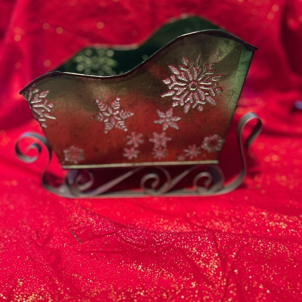 Festive Green metal Christmas sleigh- centrepiece- candies- nuts- potpourri